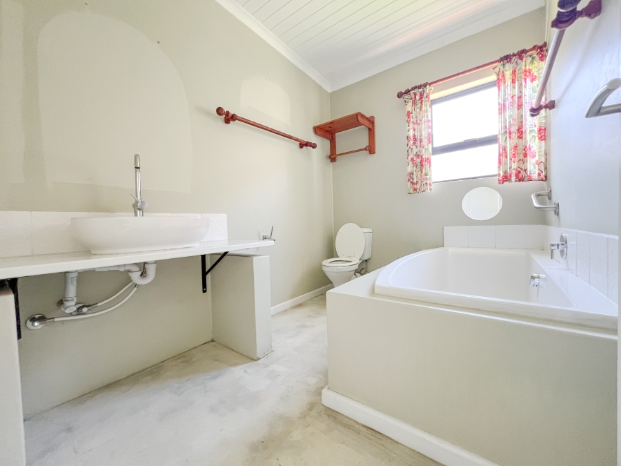 To Let 2 Bedroom Property for Rent in Robberg Ridge Western Cape
